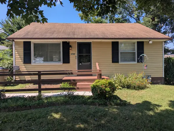 3705 Hewlett Dr, Nashville, TN 37211