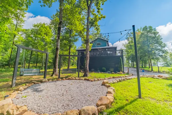 246 Hemlock Cv, Tracy City, TN 37387