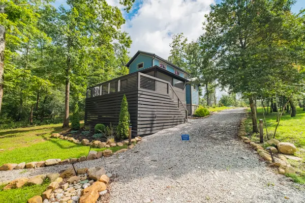 246 Hemlock Cv, Tracy City, TN 37387
