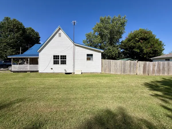 501 W Park ST, Seymour, MO 65746