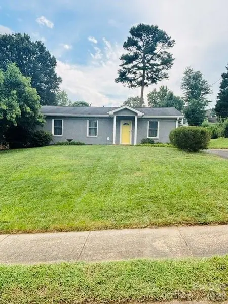 812 Capps Hill Mine RD, Charlotte, NC 28216