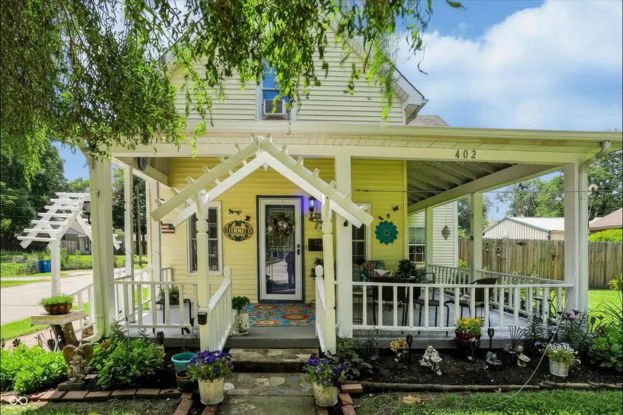 402 N Noble ST, Greenfield, IN 46140