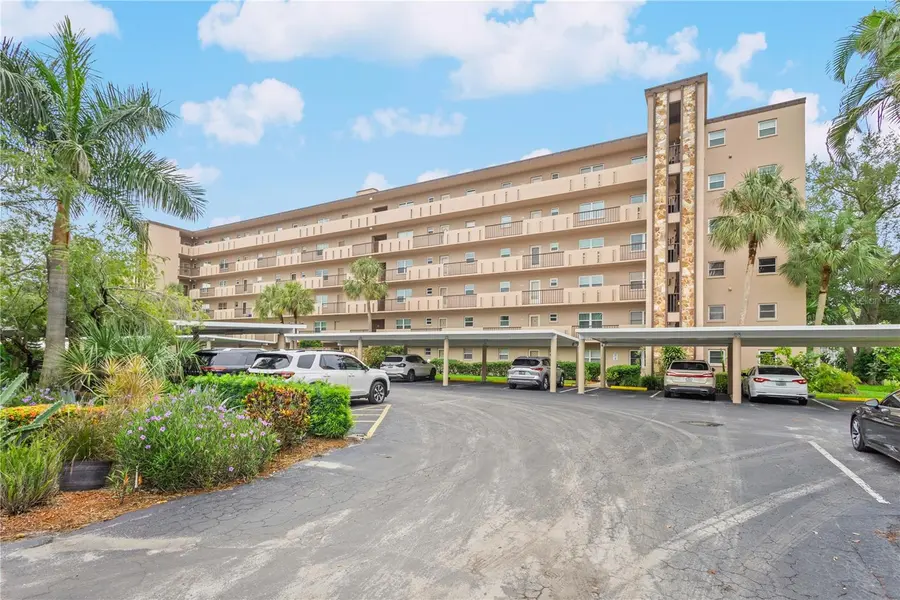 3620 IRONWOOD CIR #302O, Bradenton, FL 34209