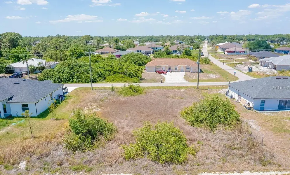 2405/2407 ANSEL AVE S, Lehigh Acres, FL 33973