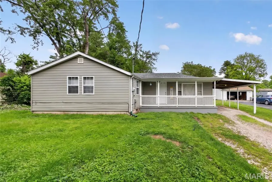 517 Belvedere DR, Belleville, IL 62223