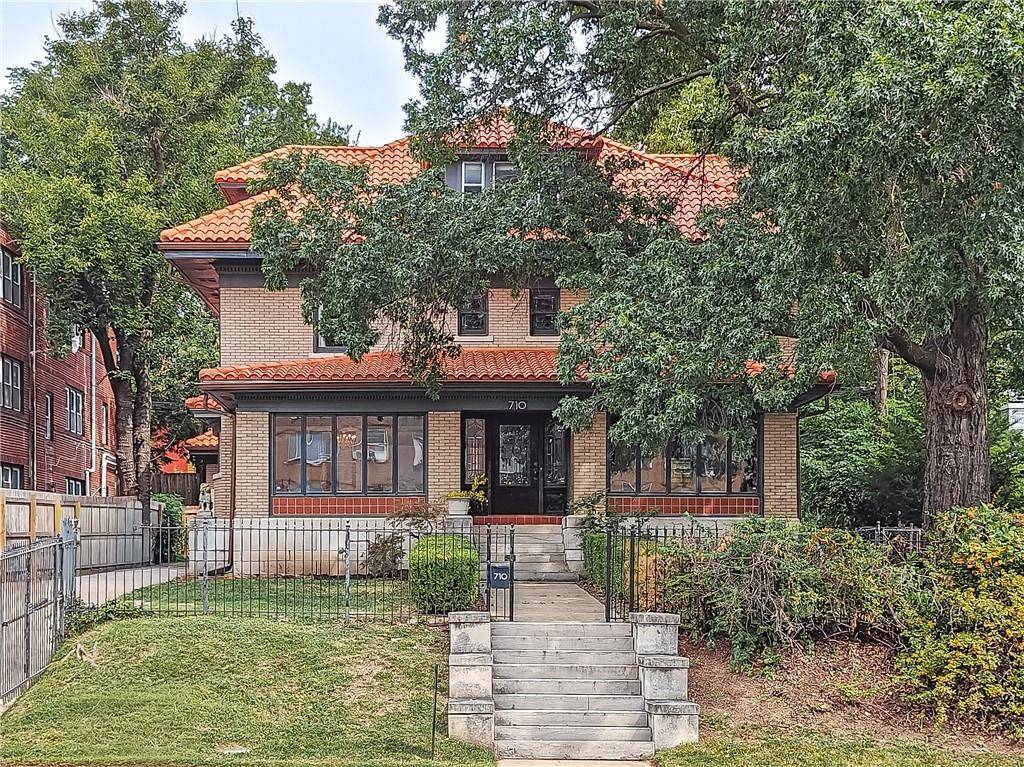 710 E Armour BLVD, Kansas City, MO 64109