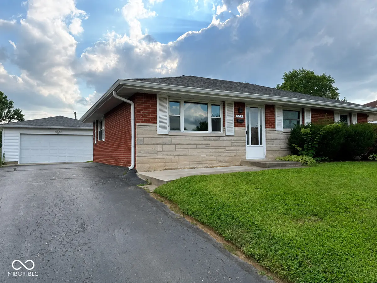 509 Birch ST, Beech Grove, IN 46107