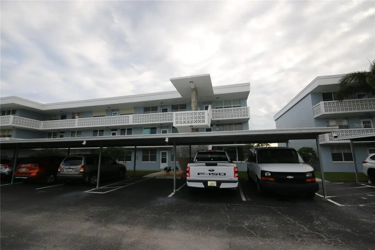 4880 LOCUST ST NE #338, St Petersburg, FL 33703