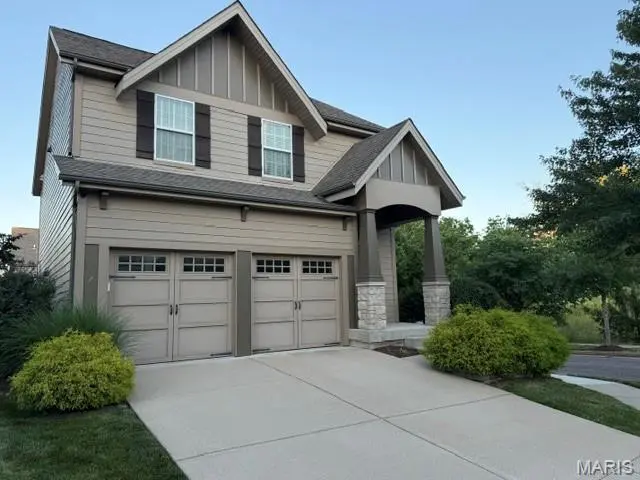 2736 Grover Crossing DR, Wildwood, MO 63040