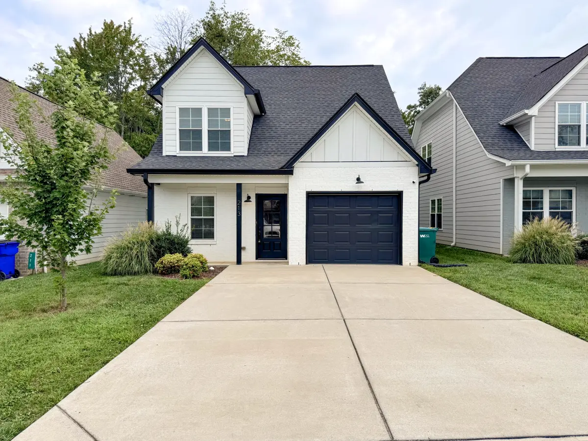 213 Emmett Dr, White House, TN 37188