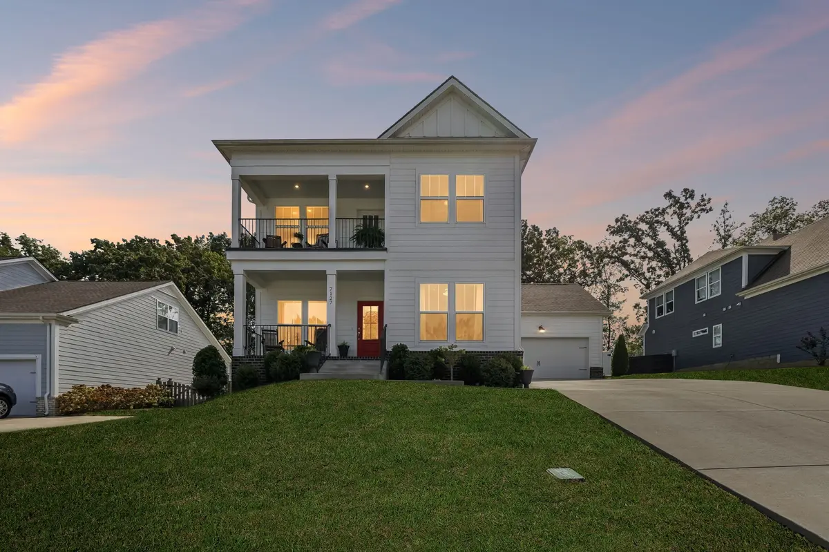 7127 Pepper Tree Cir, Fairview, TN 37062