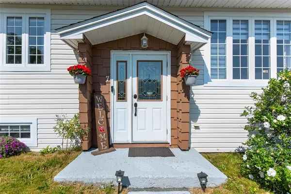 7 Leslie Street, Carbonear, NL A1Y 1A6
