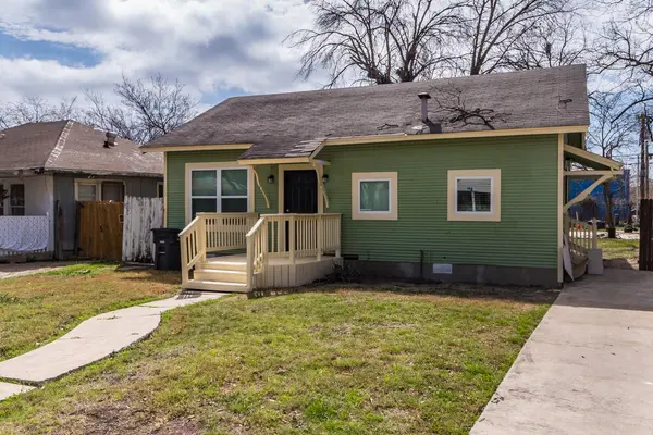 930 W Ridgewood CT, San Antonio, TX 78201