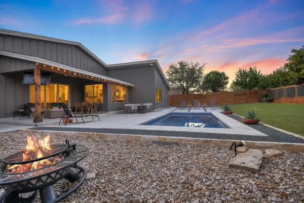 21706 Surrey LN, Lago Vista, TX 78645