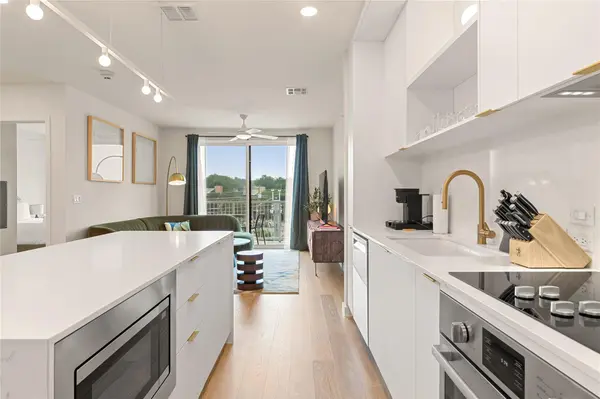 2323 S Lamar BLVD #512, Austin, TX 78704