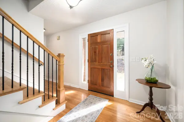 107 Ballantree DR, Asheville, NC 28803