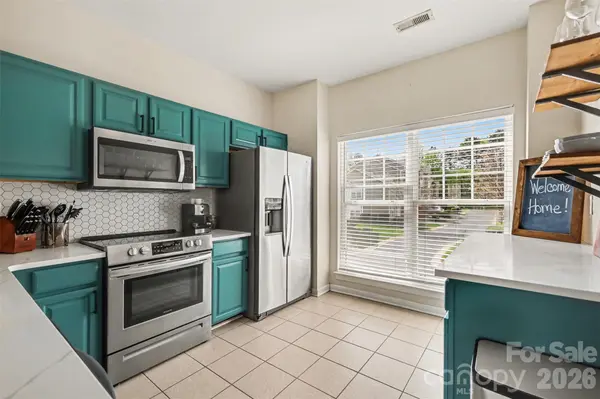 2729 Avalon Loop RD, Charlotte, NC 28269