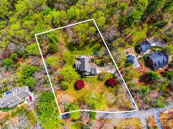 32 Franklin Farm RD, Fletcher, NC 28732