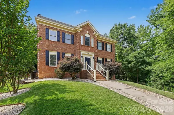 104 Southern Cross LN, Matthews, NC 28105