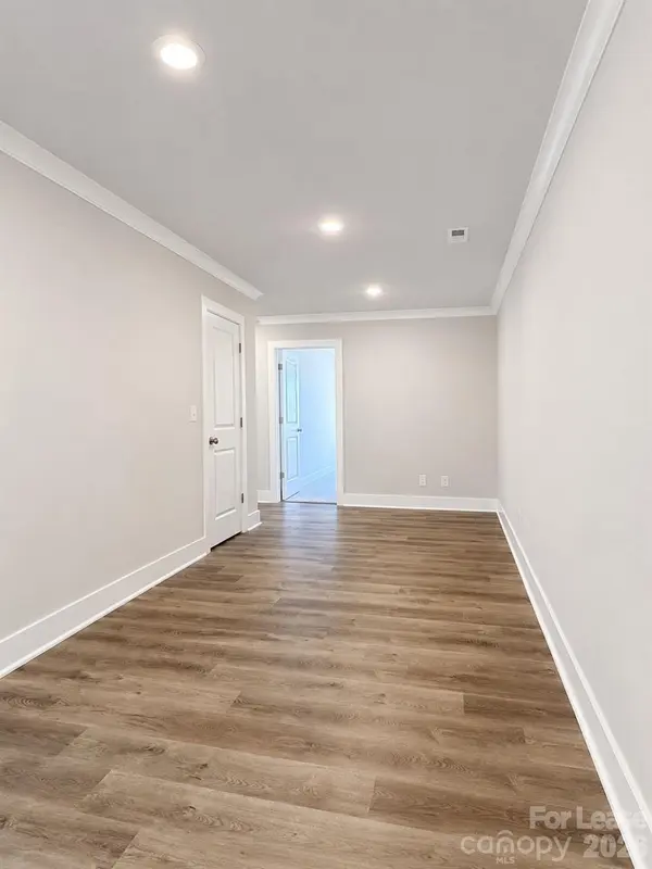 4634 Dogwood PL, Charlotte, NC 28212