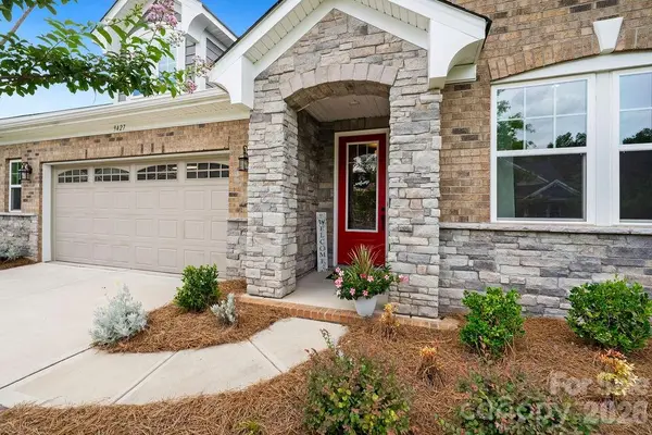 9427 Liberty Hill DR, Charlotte, NC 28227