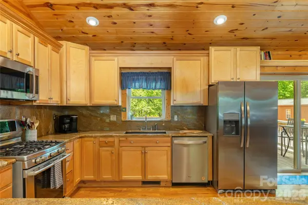 134 Quebec TRL, Bostic, NC 28018