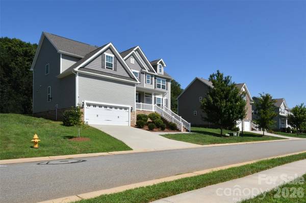 2179 Spring Wind RD, Pfafftown, NC 27040