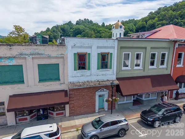 28 Everett ST, Bryson City, NC 28713