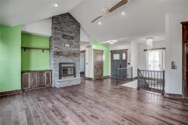 537 E 550 RD, Overbrook, KS 66524