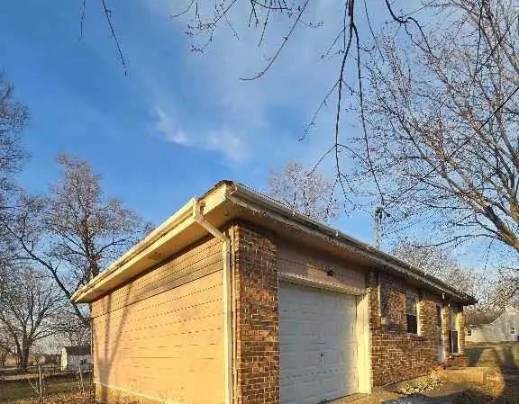 202 Grasshopper RD, Winchester, KS 66097