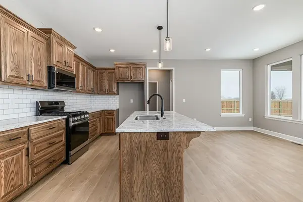 15604 Austin CT, Basehor, KS 66007