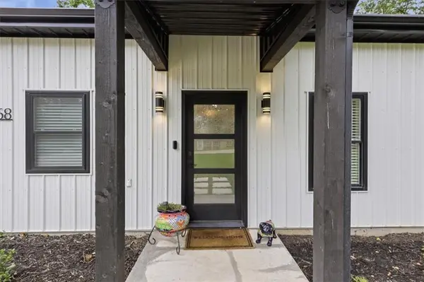 1368 Chimney PT, Sunrise Beach, MO 65079