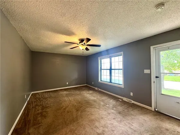 1627 N RAY AVE, Maryville, MO 64468