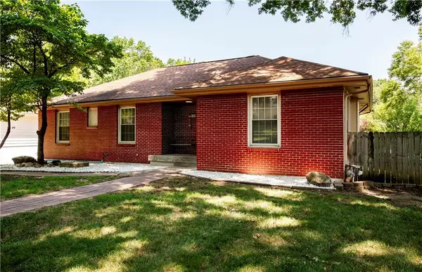 600 E Linwood TER, Independence, MO 64055