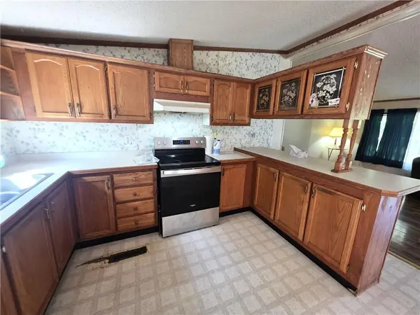 140 Tucker ST, St Joseph, MO 64504