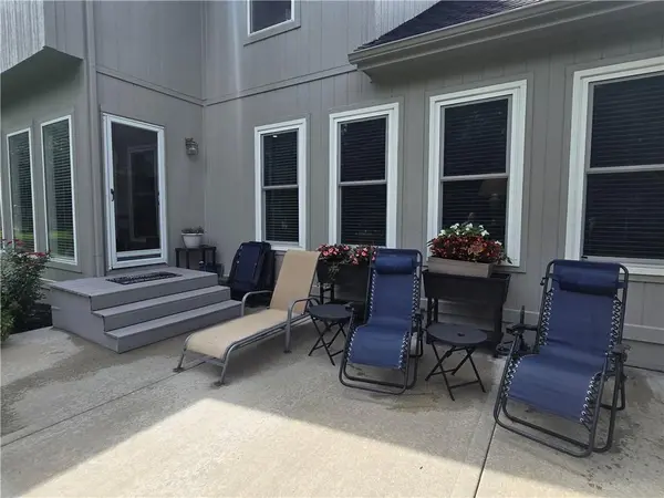 17514 W 162nd ST, Olathe, KS 66062