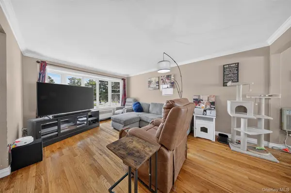 201 Willis CT, Wantagh, NY 11793