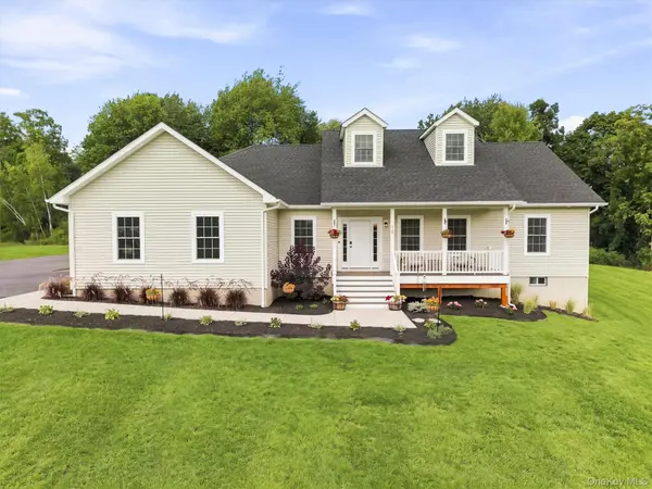 19 Firemens LN, Newburgh, NY 12550
