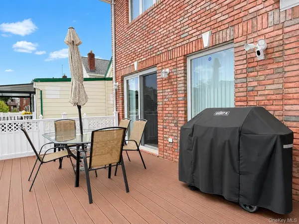 202-34 46th RD, Bayside, NY 11361