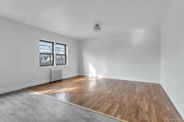 6 Brown AVE #A, Hempstead, NY 11550