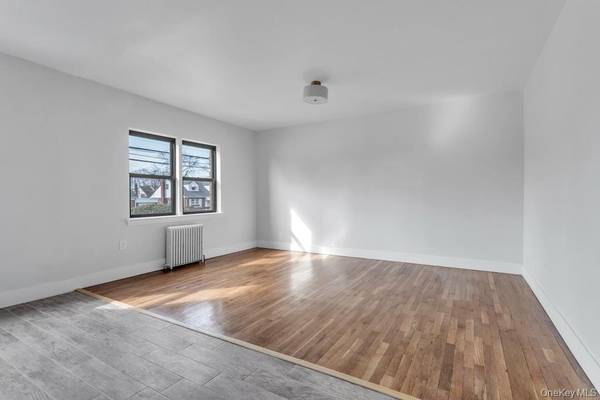 6 Brown AVE #A, Hempstead, NY 11550