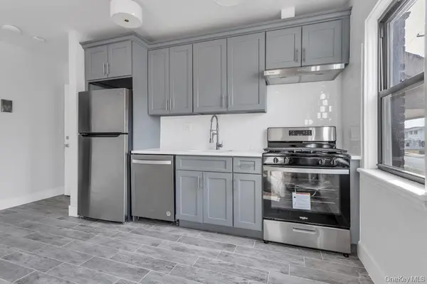 6 Brown AVE #A, Hempstead, NY 11550