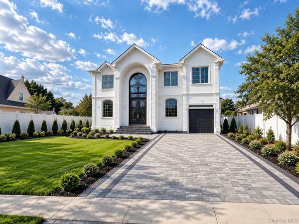 27 Poppy Lane, Levittown, NY 11756