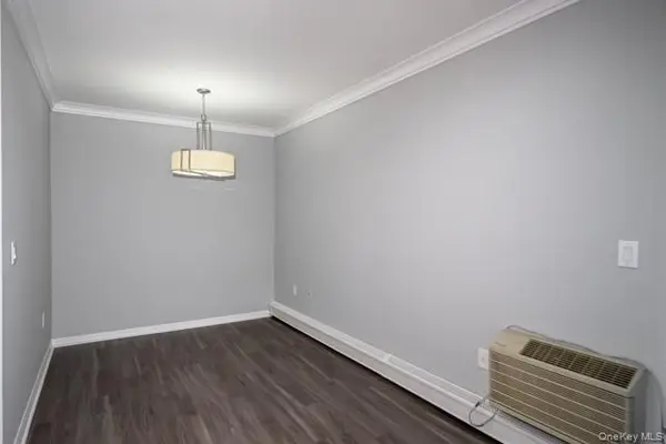 666 Fulton ST #666-5B, Farmingdale, NY 11735