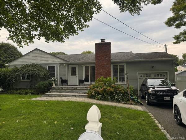 145 Thames ST, Port Jefferson Station, NY 11776