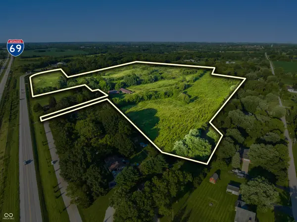 200 Bluff Creek Parkway, Greenwood, IN 46143