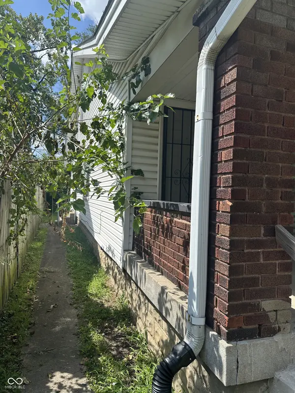 2020 Adams ST, Indianapolis, IN 46218