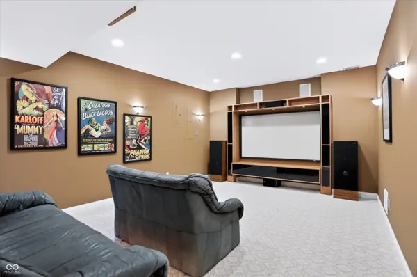 9330 E Timberline DR, Indianapolis, IN 46256