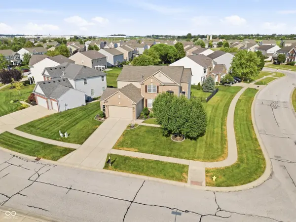 1263 Vista WAY, Greenwood, IN 46143