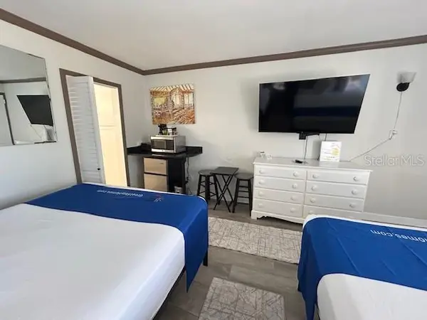 7150 N TAMIAMI TRL #C233, Sarasota, FL 34243